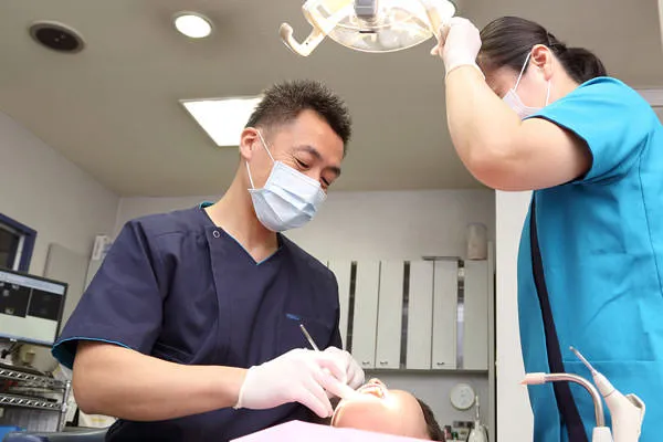 お口のことを考えた治療を