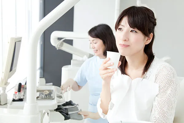 定期的な検診とクリーニングで、自分の歯を守る